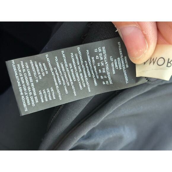 Amoressa Women's Black V-neckline One Piece Swimsuit Size 12 - Picture 8 of 8